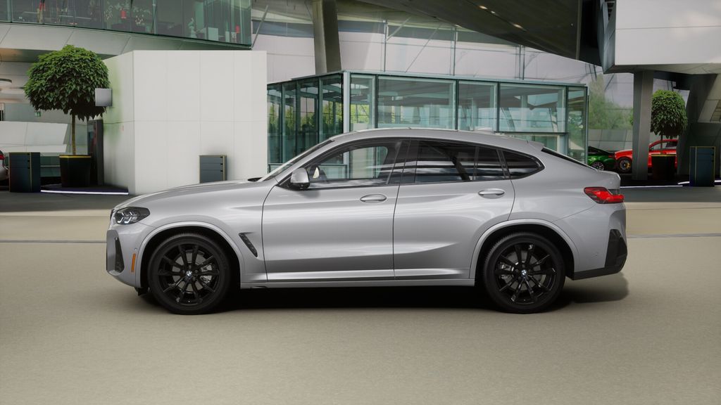 Thumbnail: 2025 BMW X4 - 29