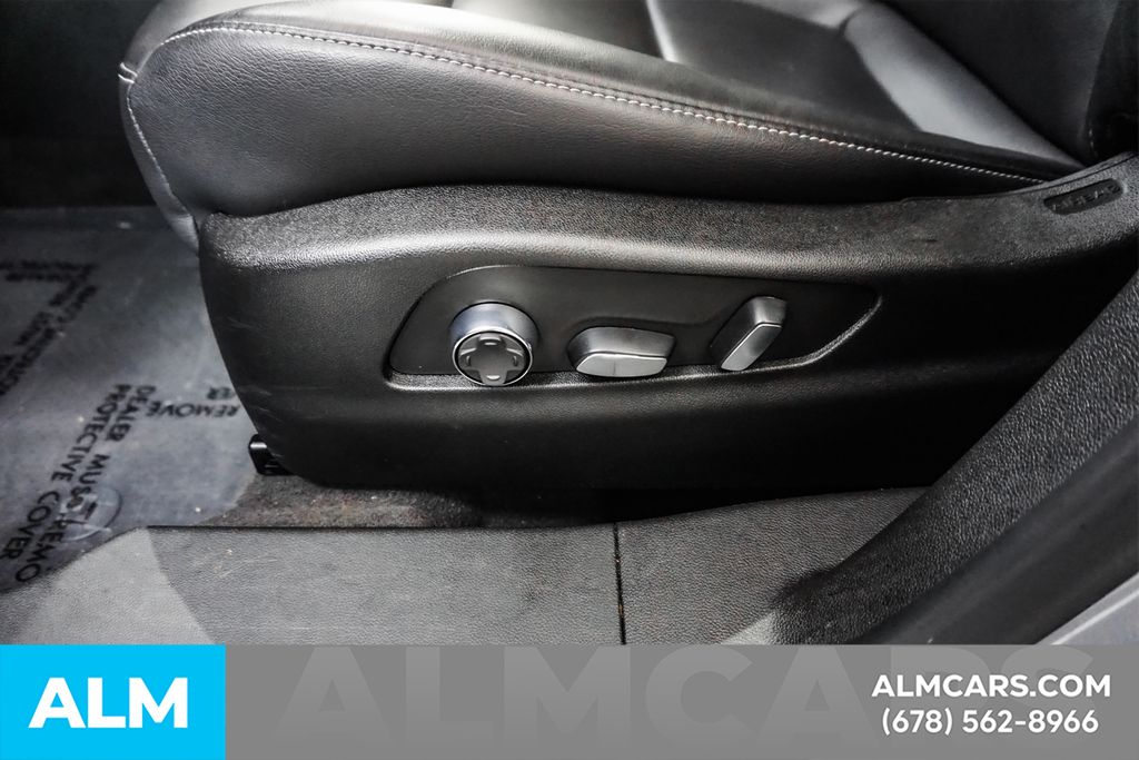 Used 2025 Silver Cadillac Premium Luxury image 31