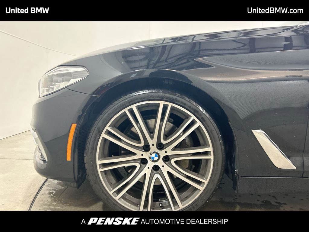 Thumbnail: 2017 BMW 5 Series - 10