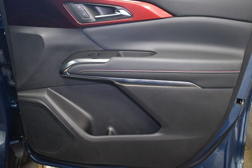 Thumbnail: 2025 Chevrolet Traverse - 30