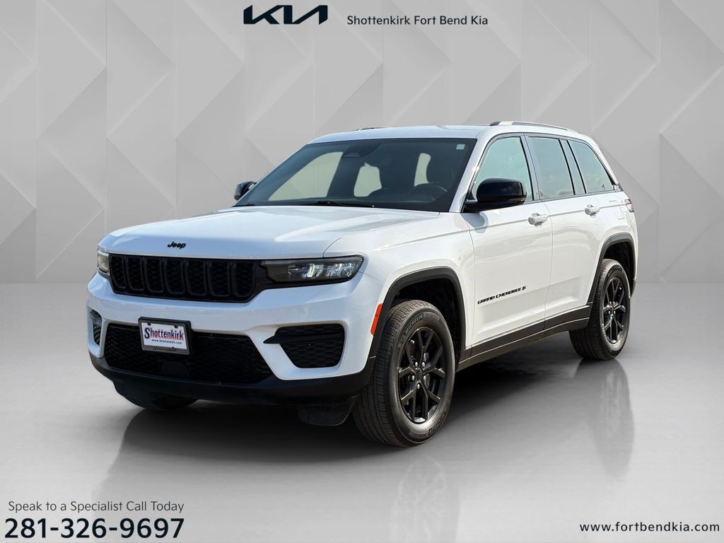 2024 Jeep Grand Cherokee Altitude 4x4's photo