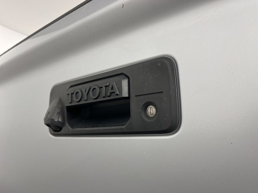 Thumbnail: 2019 Toyota Tundra - 10