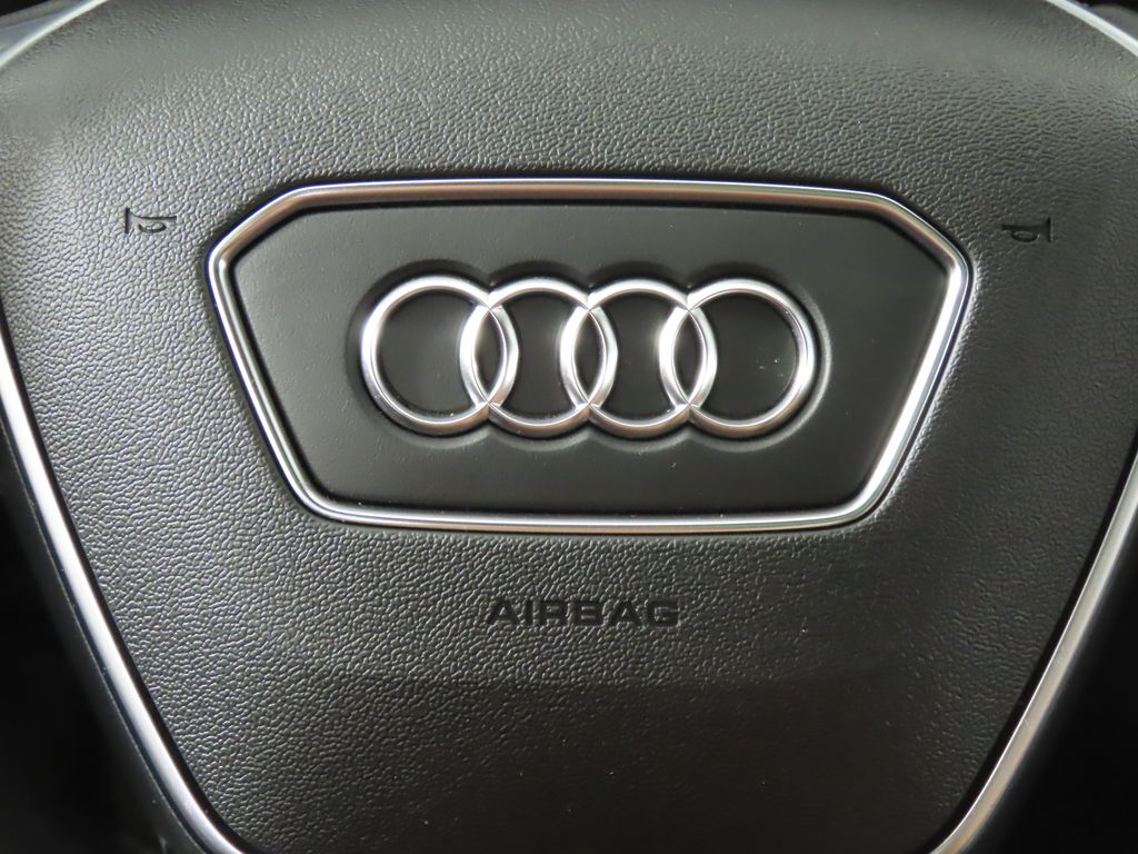 Thumbnail: 2022 Audi e-tron GT - 17