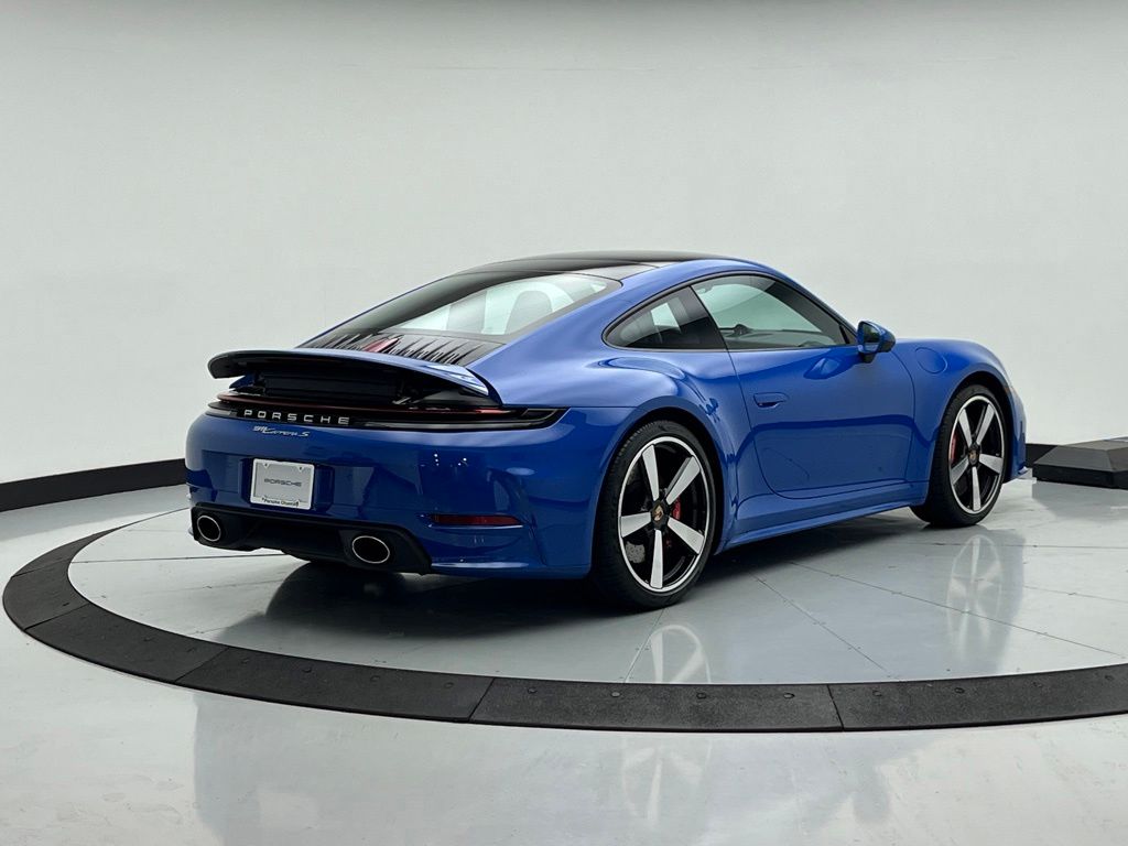 Thumbnail: 2025 Porsche 911 - 9