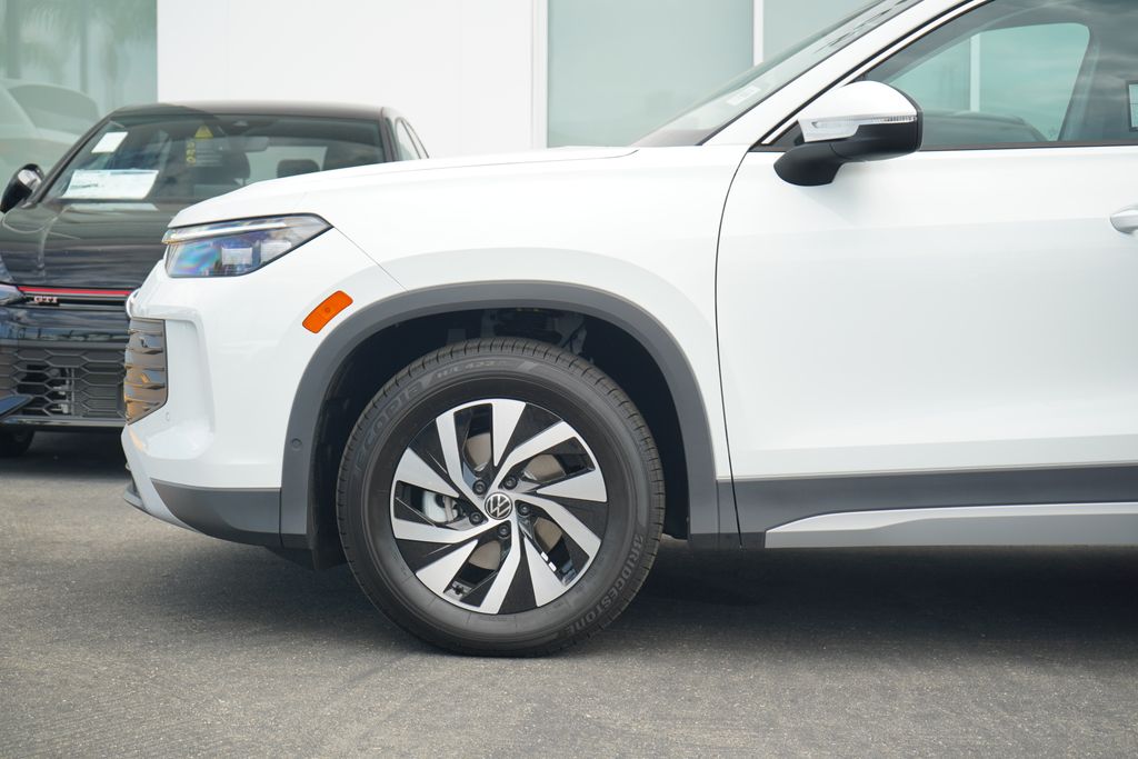 Thumbnail: 2025 Volkswagen Tiguan - 2