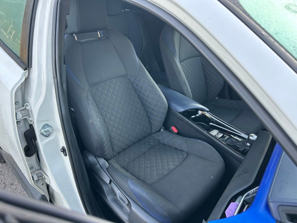 Thumbnail: 2021 Toyota C-HR - 15