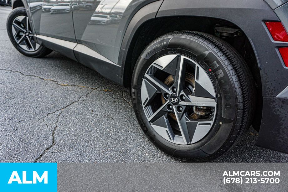 Used 2025 Gray Hyundai SEL image 15