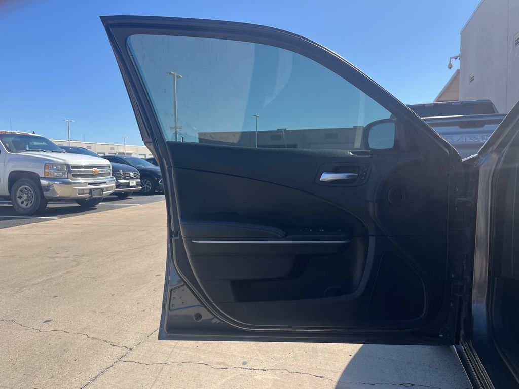 Thumbnail: 2020 Dodge Charger - 27