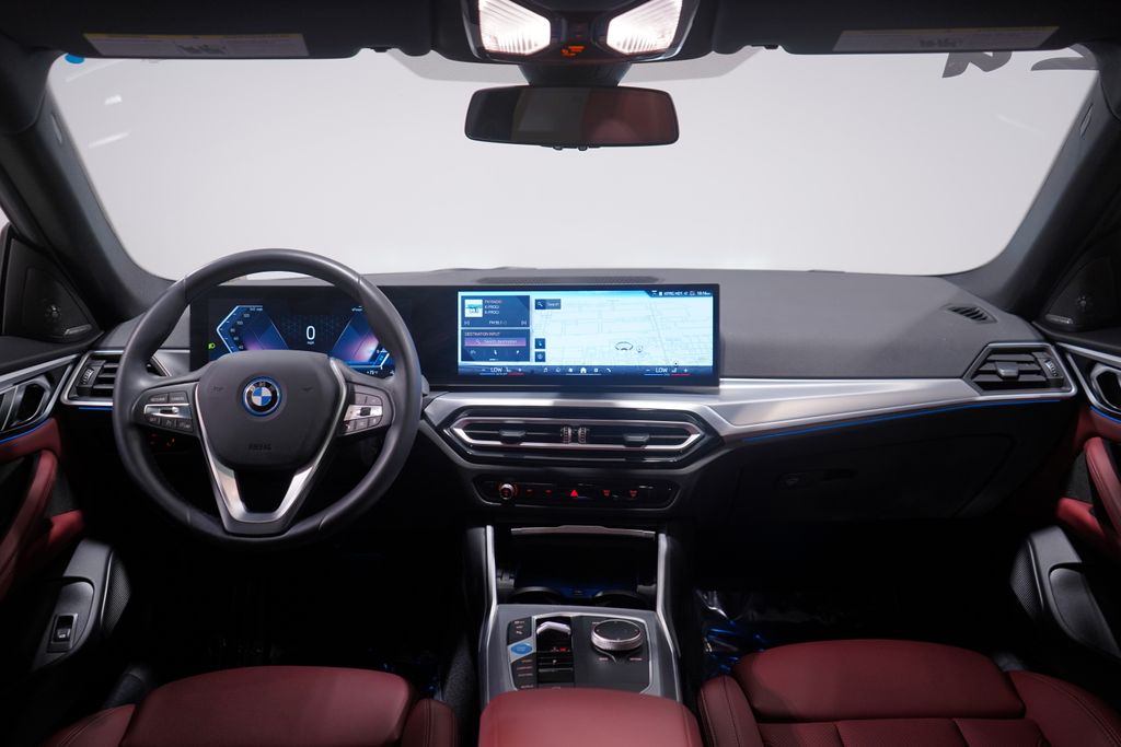 2024 BMW i4 eDrive35 10