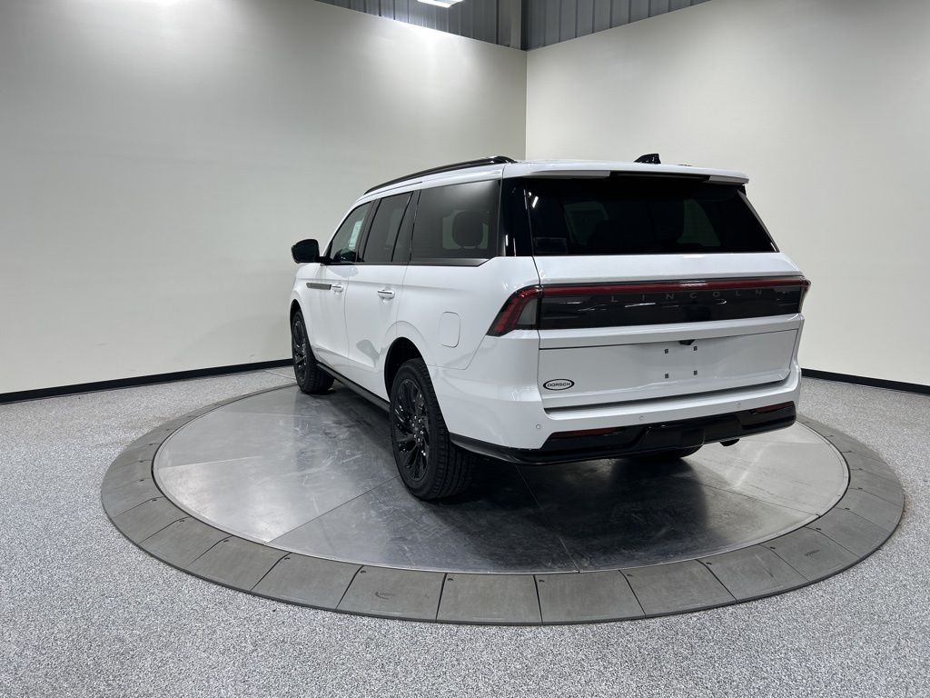 new 2026 Lincoln Navigator car, priced at $106,480