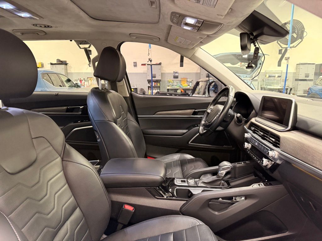 Thumbnail: 2022 Kia Telluride - 30