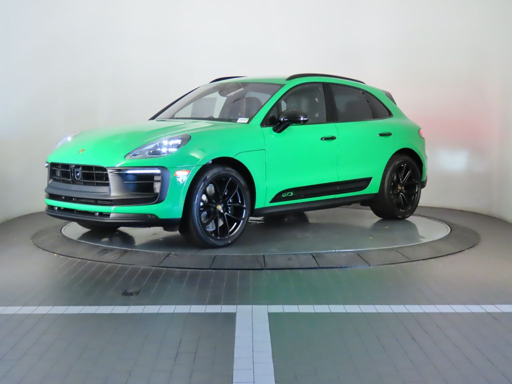 Thumbnail: 2025 Porsche Macan - 1