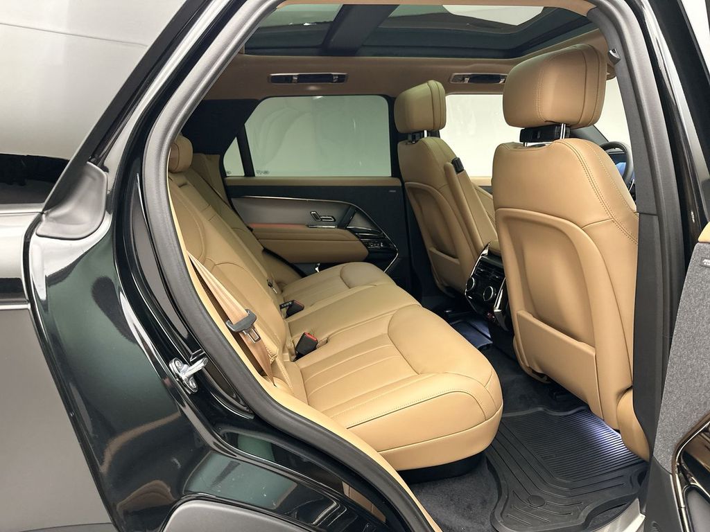 Thumbnail: 2024 Land Rover Range Rover Sport - 12