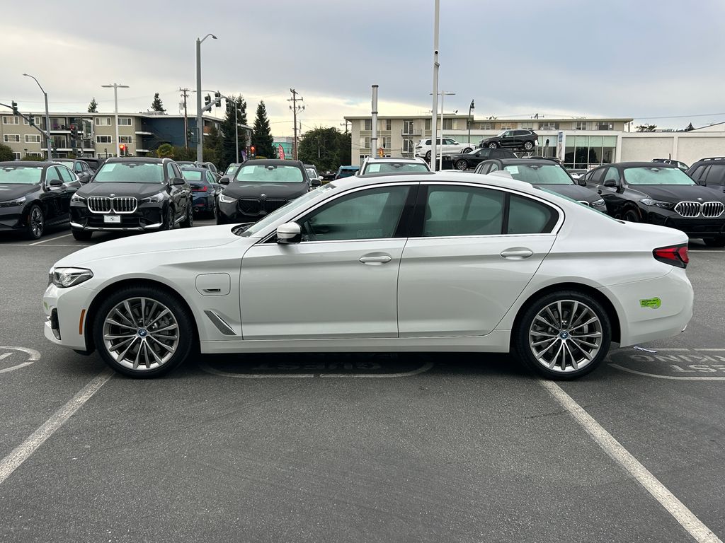 Thumbnail: 2023 BMW 5 Series - 2