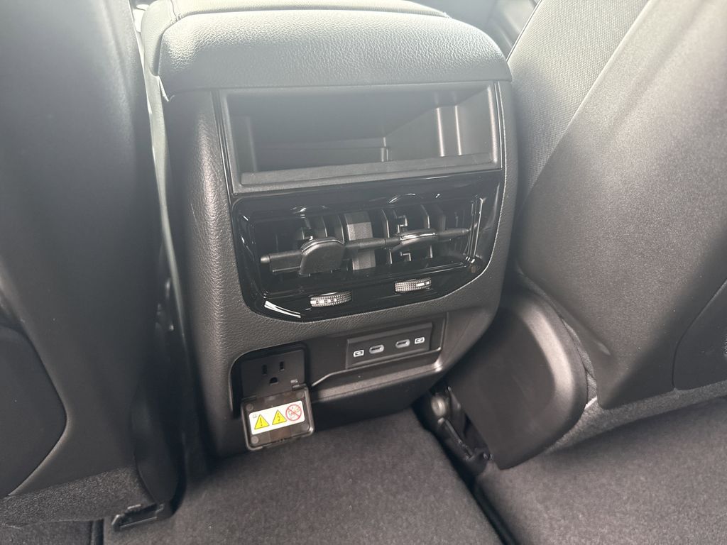 2026 Jeep Grand Cherokee Altitude White at Mac Haik CDJR North Houston