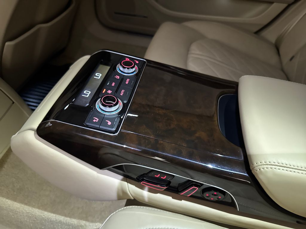 Certified Used 2018 White Audi L 4.0T Sport image 33