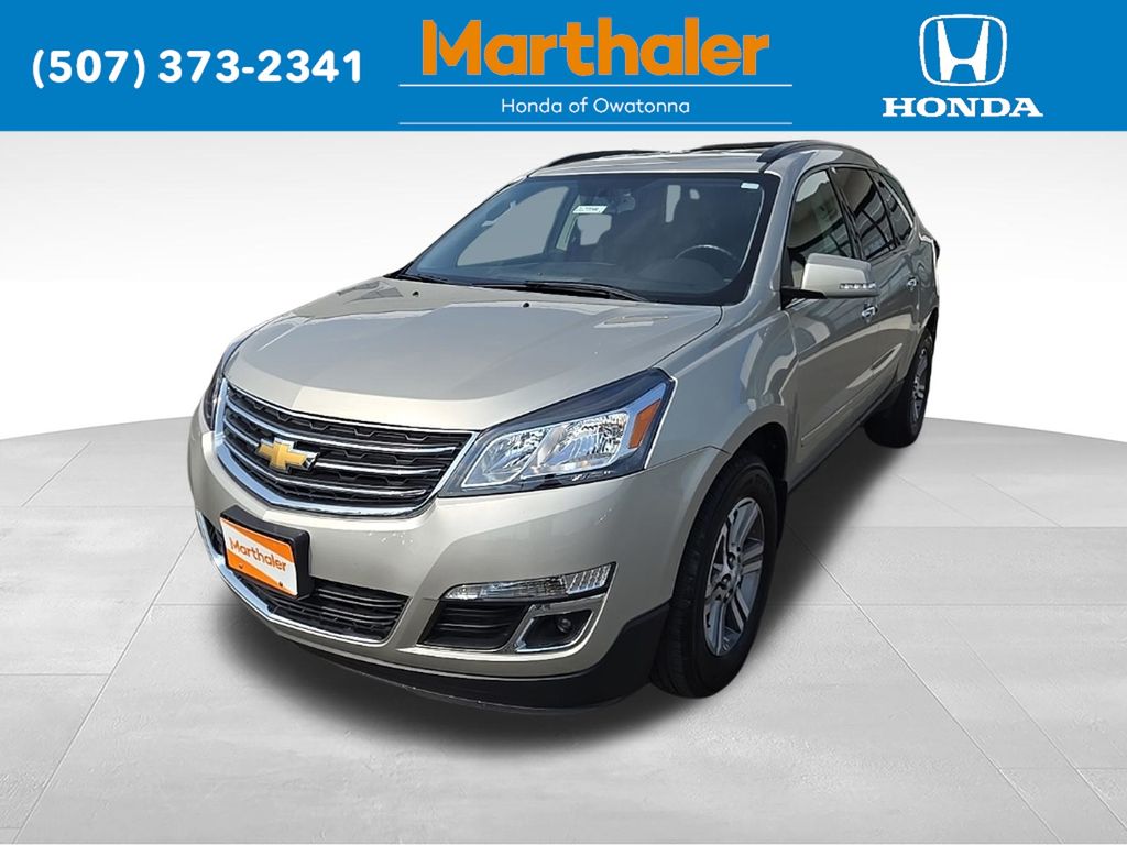 Champagne Silver Metallic 2017 Chevrolet Traverse SUV / Crossover Front-Wheel Drive 6-Speed Automatic