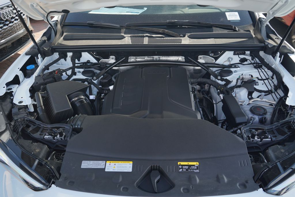 Thumbnail: 2025 Audi Q5 - 12