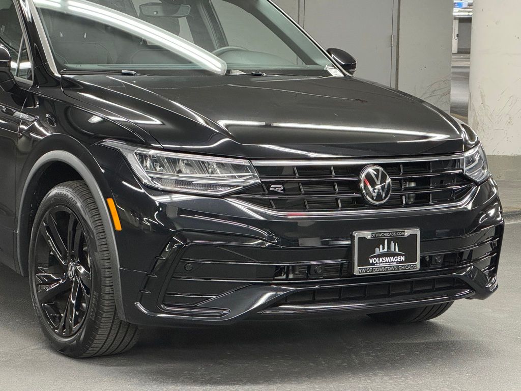 2023 Volkswagen Tiguan 2.0T SE R-Line Black 40