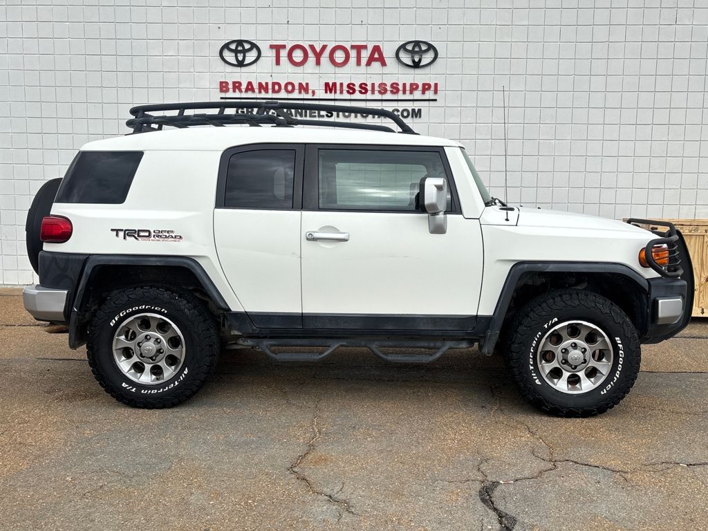 2012 Toyota FJ Cruiser Base's photo