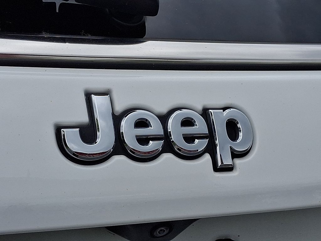 2025 Jeep Compass Limited White at Audi Porsche Sewickley