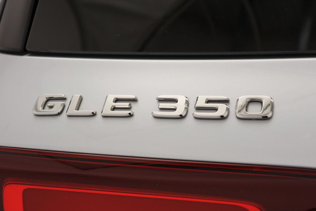 Thumbnail: 2026 Mercedes-Benz GLE - 9