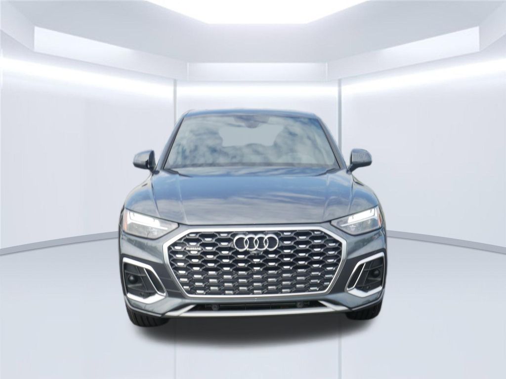 Thumbnail: 2023 Audi Q5 - 10