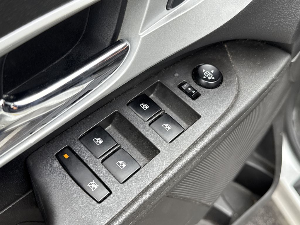 2013 Chevrolet Equinox LS - 10