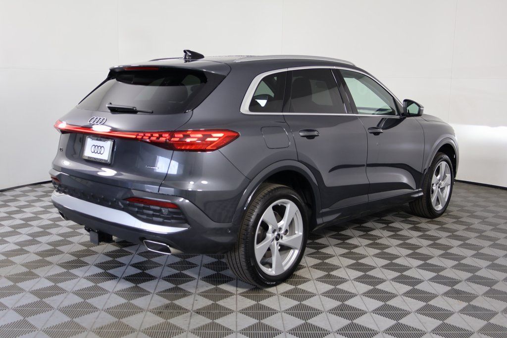 Thumbnail: 2025 Audi Q5 - 2