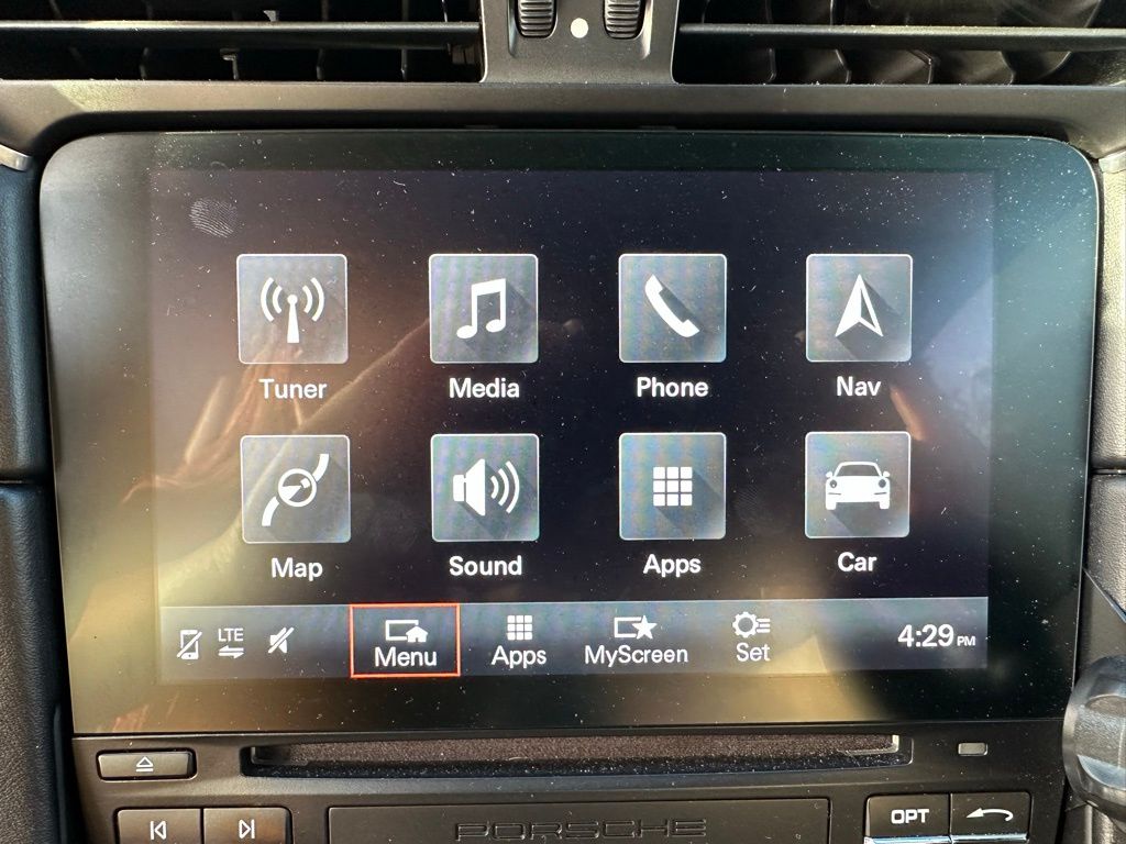 Thumbnail: 2017 Porsche 911 - 28