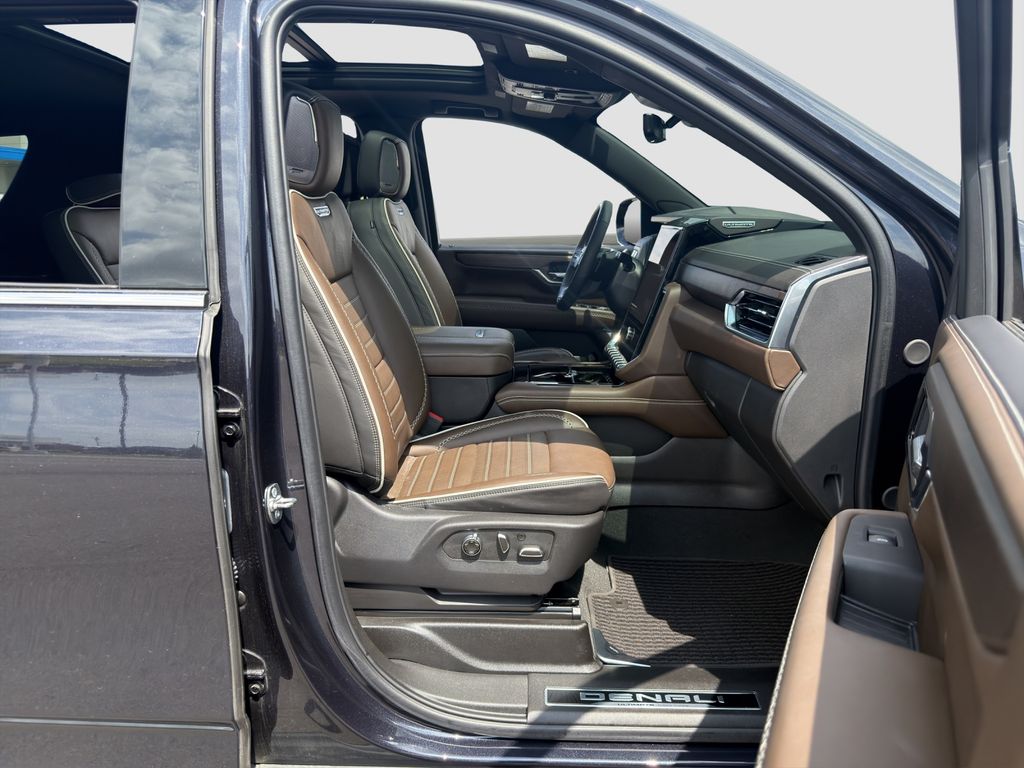 Used 2025 Silver GMC Denali Ultimate image 18