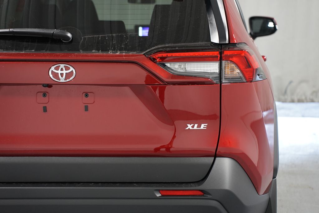 Thumbnail: 2025 Toyota RAV4 - 10
