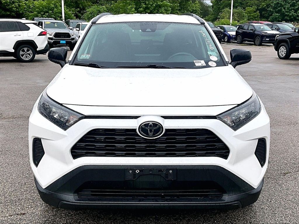 2021 Toyota RAV4 — photo 2
