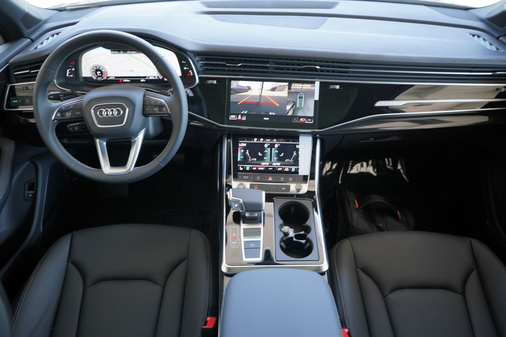 2025 Audi Q7  11