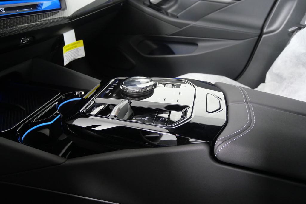 2025 BMW i5 M60 21
