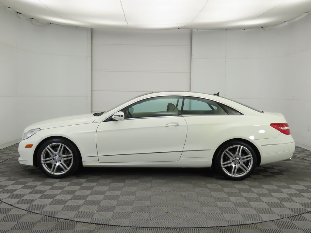 Thumbnail: 2010 Mercedes-Benz E-Class - 8