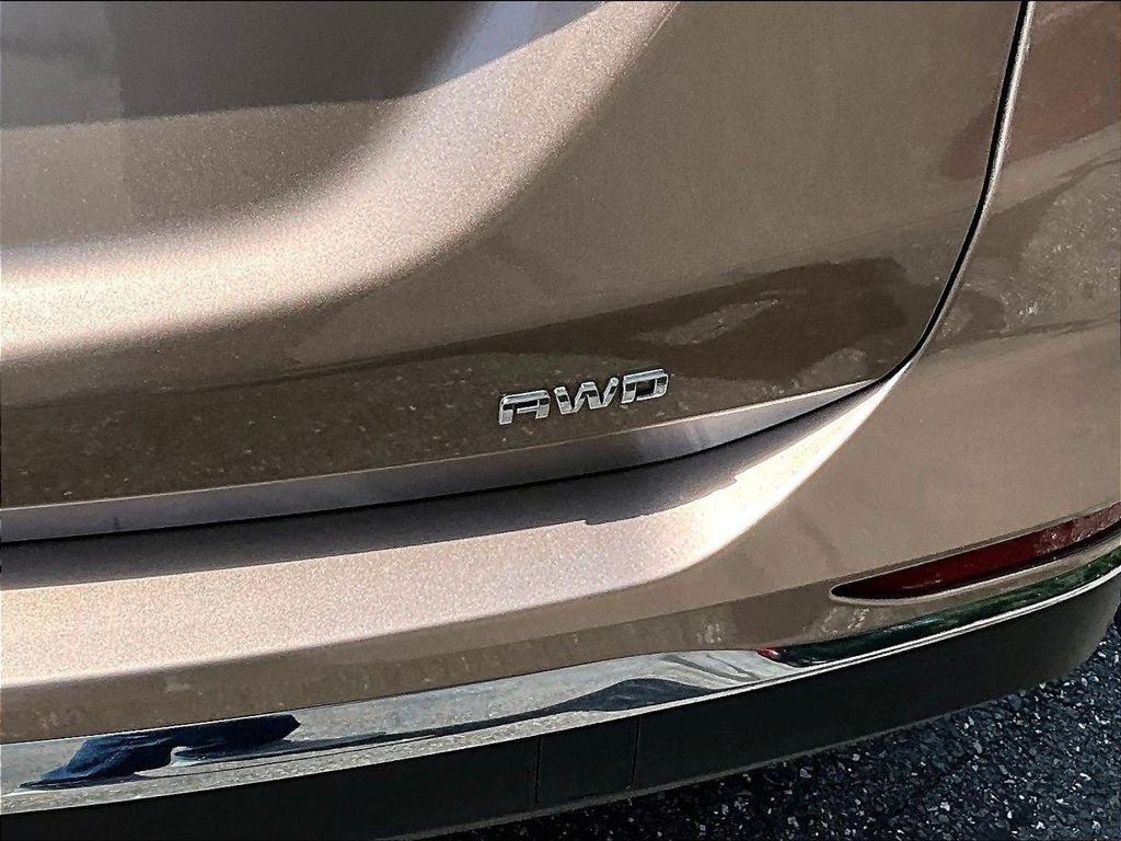 2018 Chevrolet Equinox — photo 28