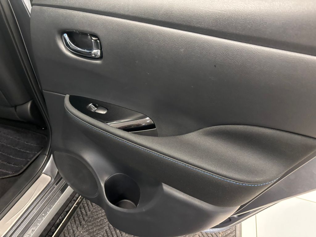 2023 Nissan Leaf SV Plus