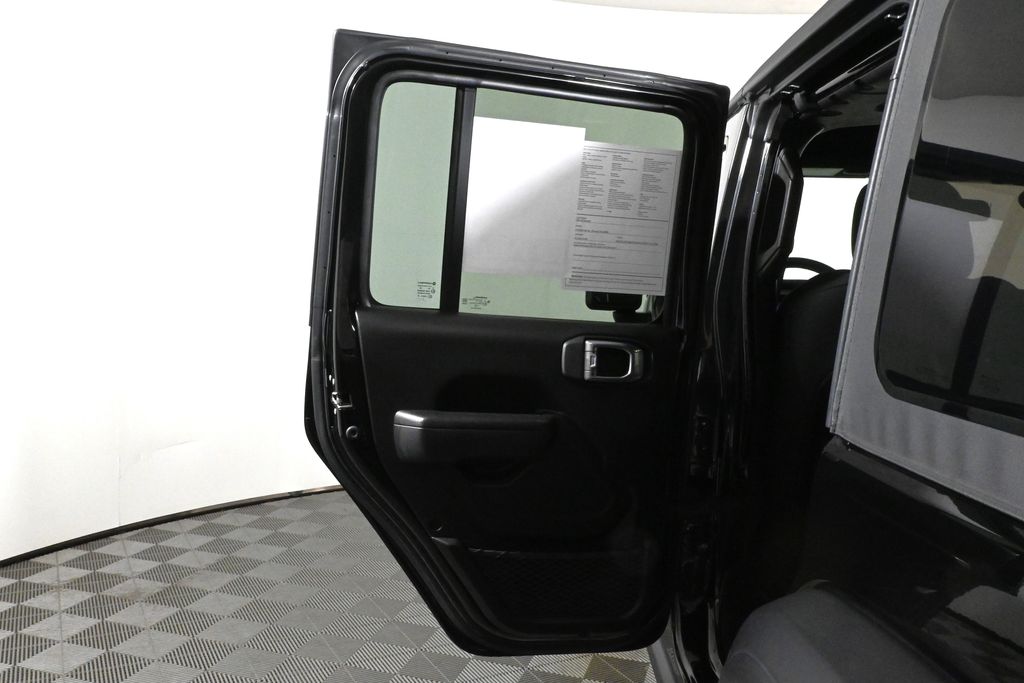 2022 Jeep Wrangler Unlimited Willys 30