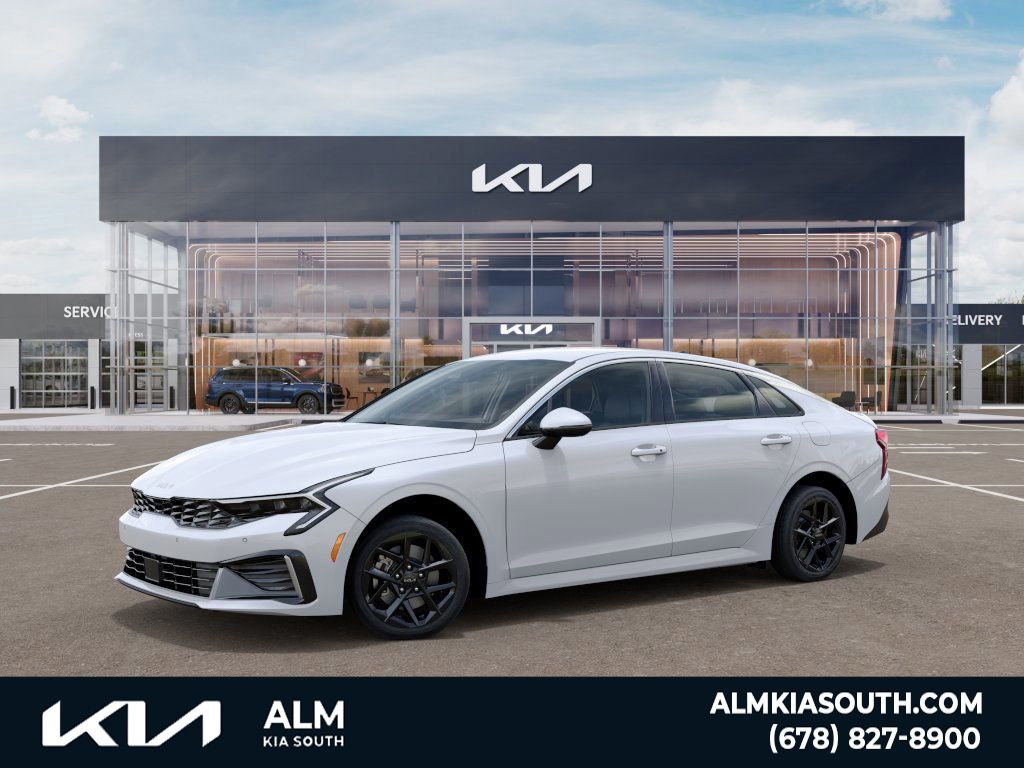 2025 Kia K5 LXS photo 3