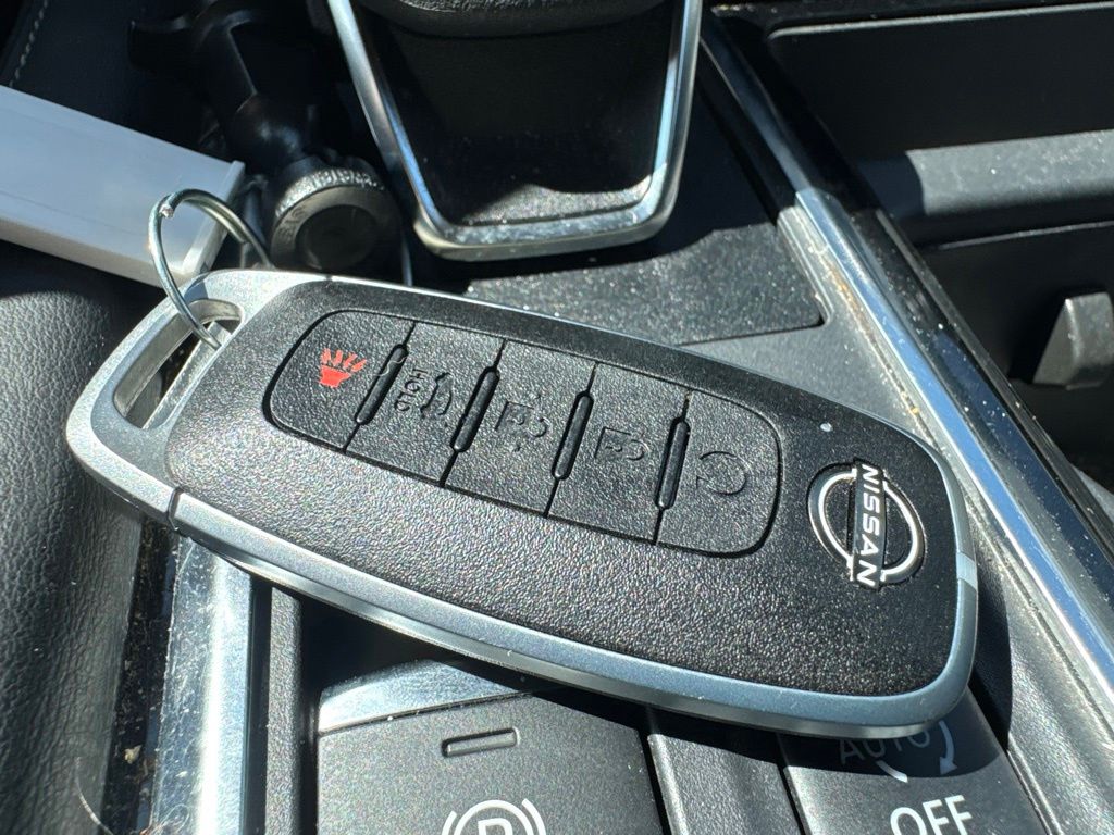 2023 Nissan Pathfinder SL Gray at South Hills Kia