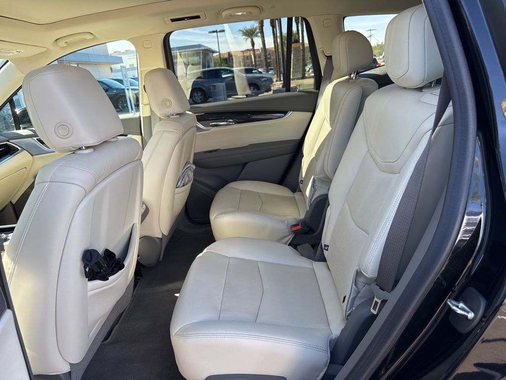 Thumbnail: 2020 Cadillac XT6 - 10