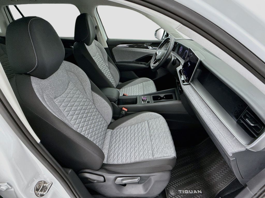 Thumbnail: 2026 Volkswagen Tiguan - 18