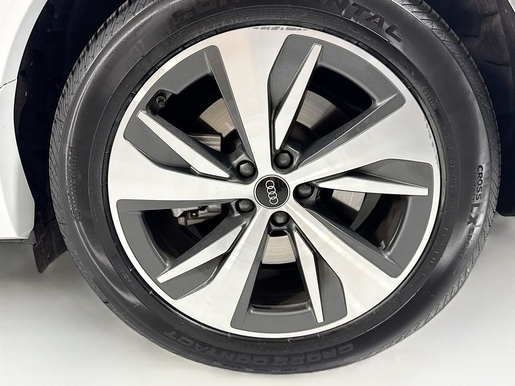 Thumbnail: 2024 Audi Q8 e-tron - 32