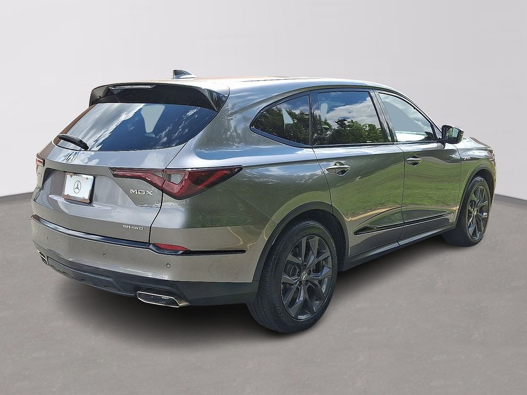 Thumbnail: 2023 Acura MDX - 4