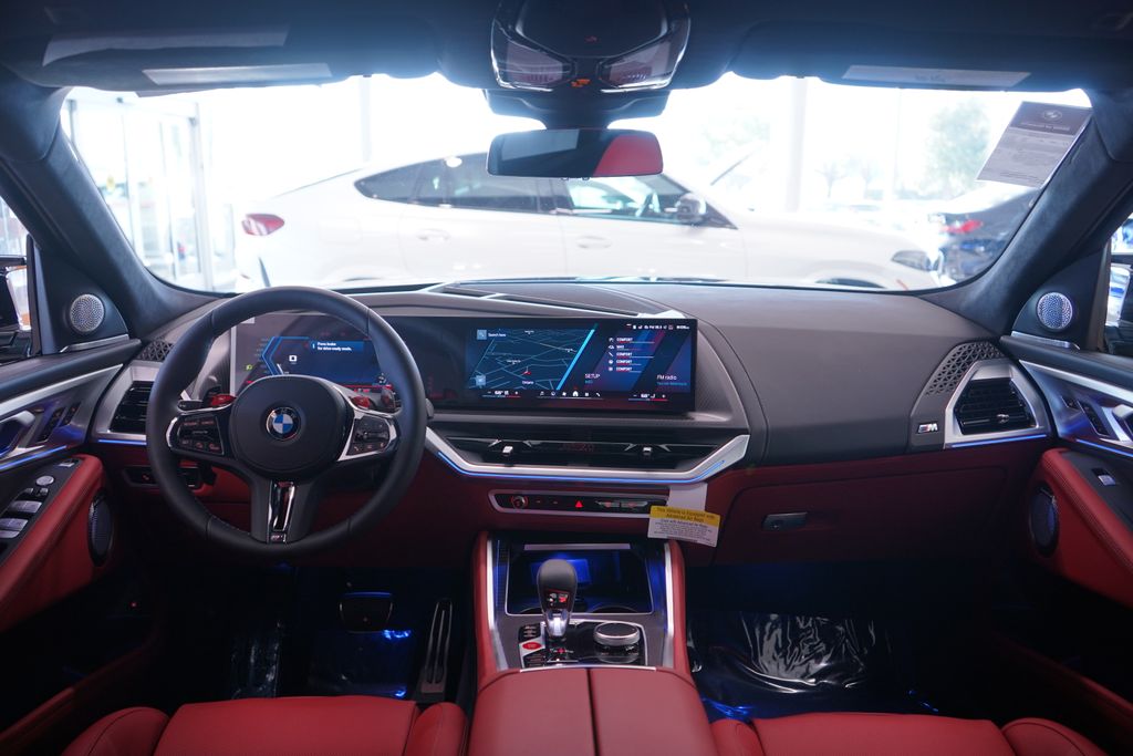 Thumbnail: 2026 BMW XM - 11