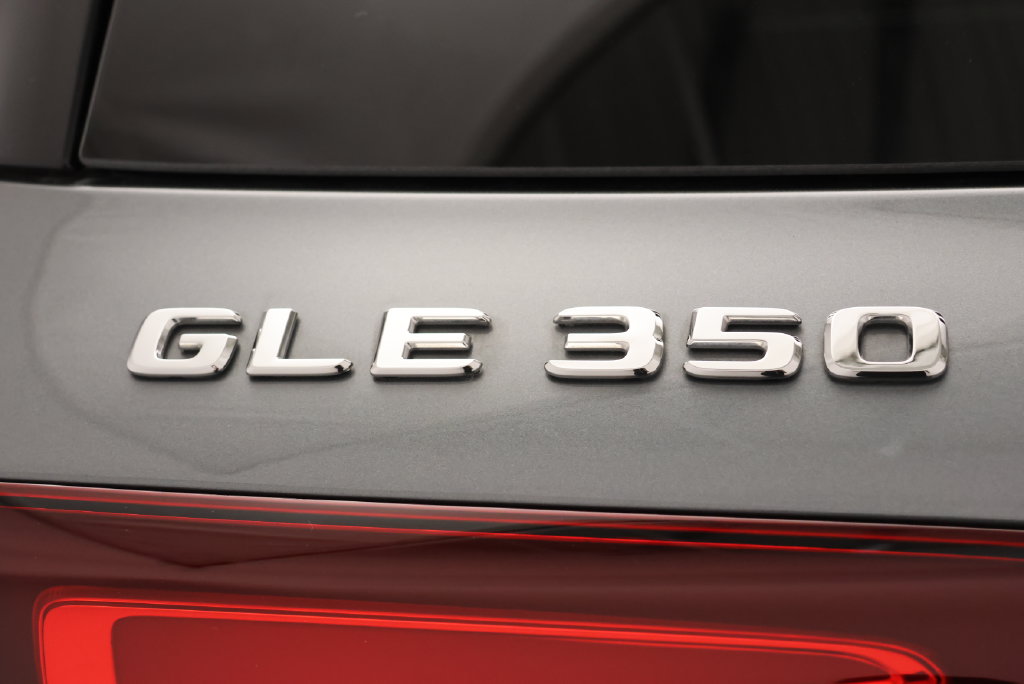 Thumbnail: 2026 Mercedes-Benz GLE - 9