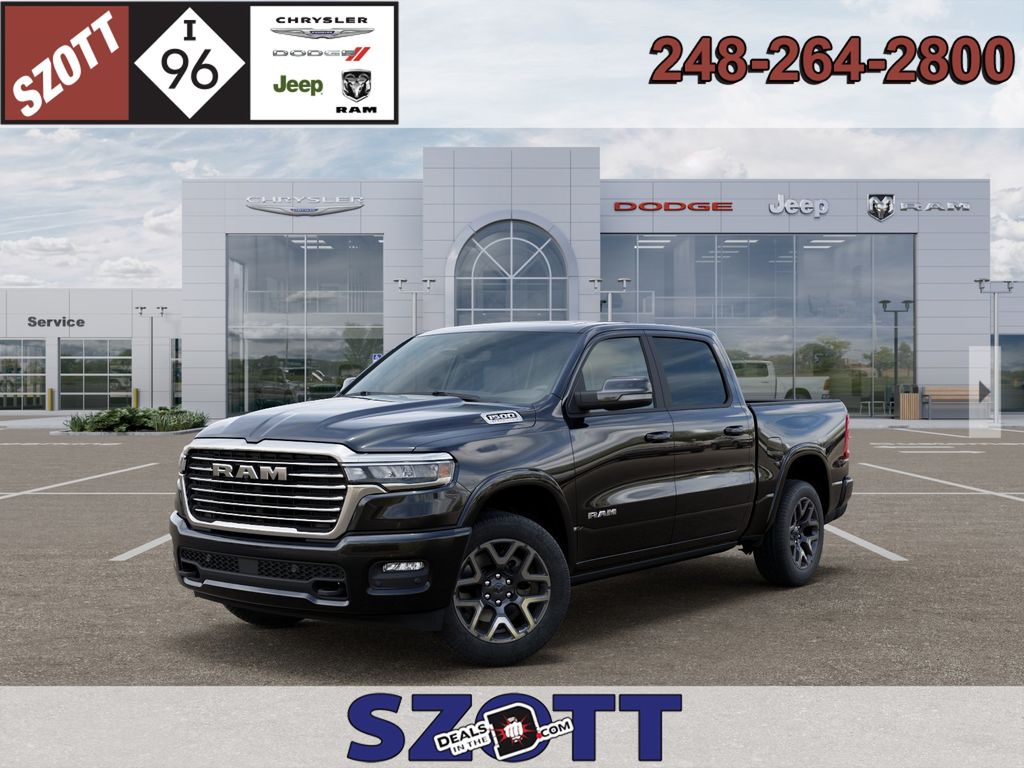 Diamond Black Crystal Pearlcoat 2026 RAM 1500 Pickup Truck Four-Wheel Drive 8-Speed Automatic