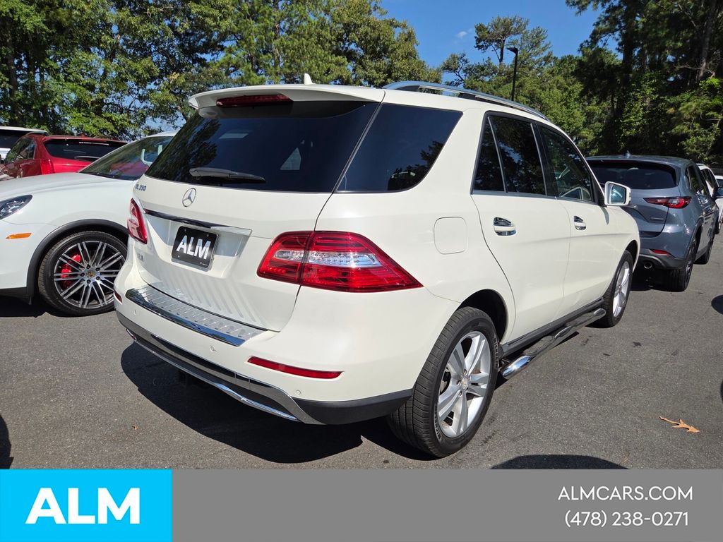 Used 2015  Mercedes-Benz ML 350 image 12
