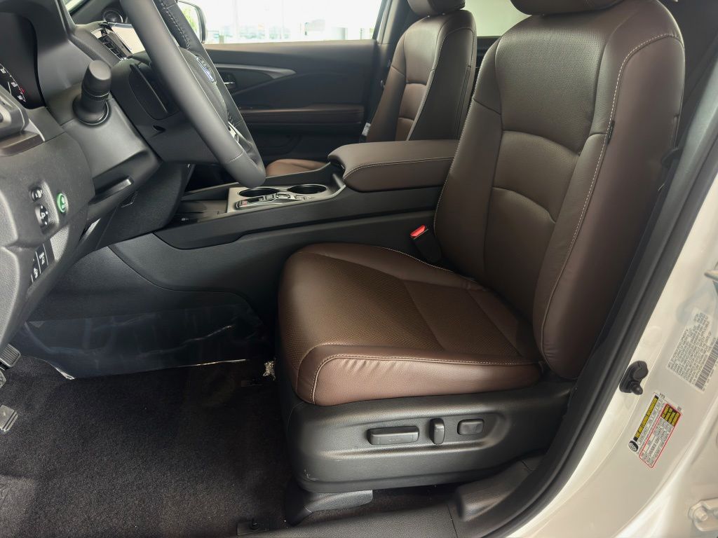 2026 Honda Ridgeline RTL White at Community Honda